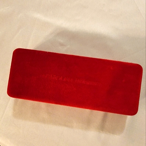 Pristine Carolina Herrera Vibrant Red Velvet Fabric Hard Case Eyeglasses Jewelry - Picture 1 of 10